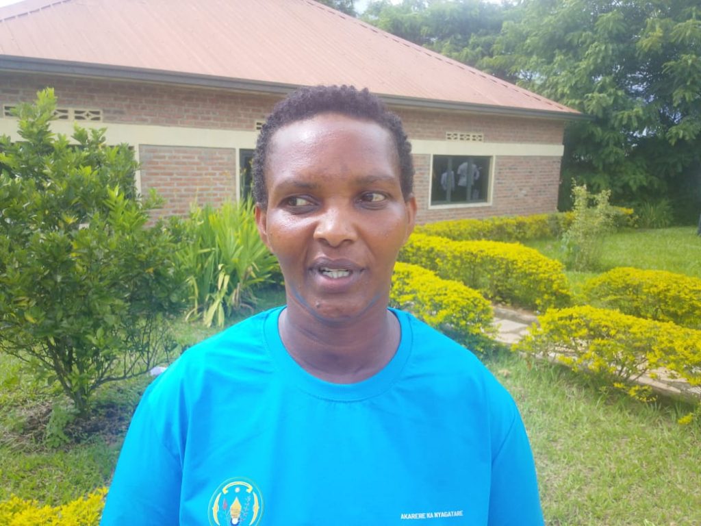 Kantarama Peace,umunyamurango wa koperative Berwa Rwanda Matimba ikora ibikomoka ku mpu